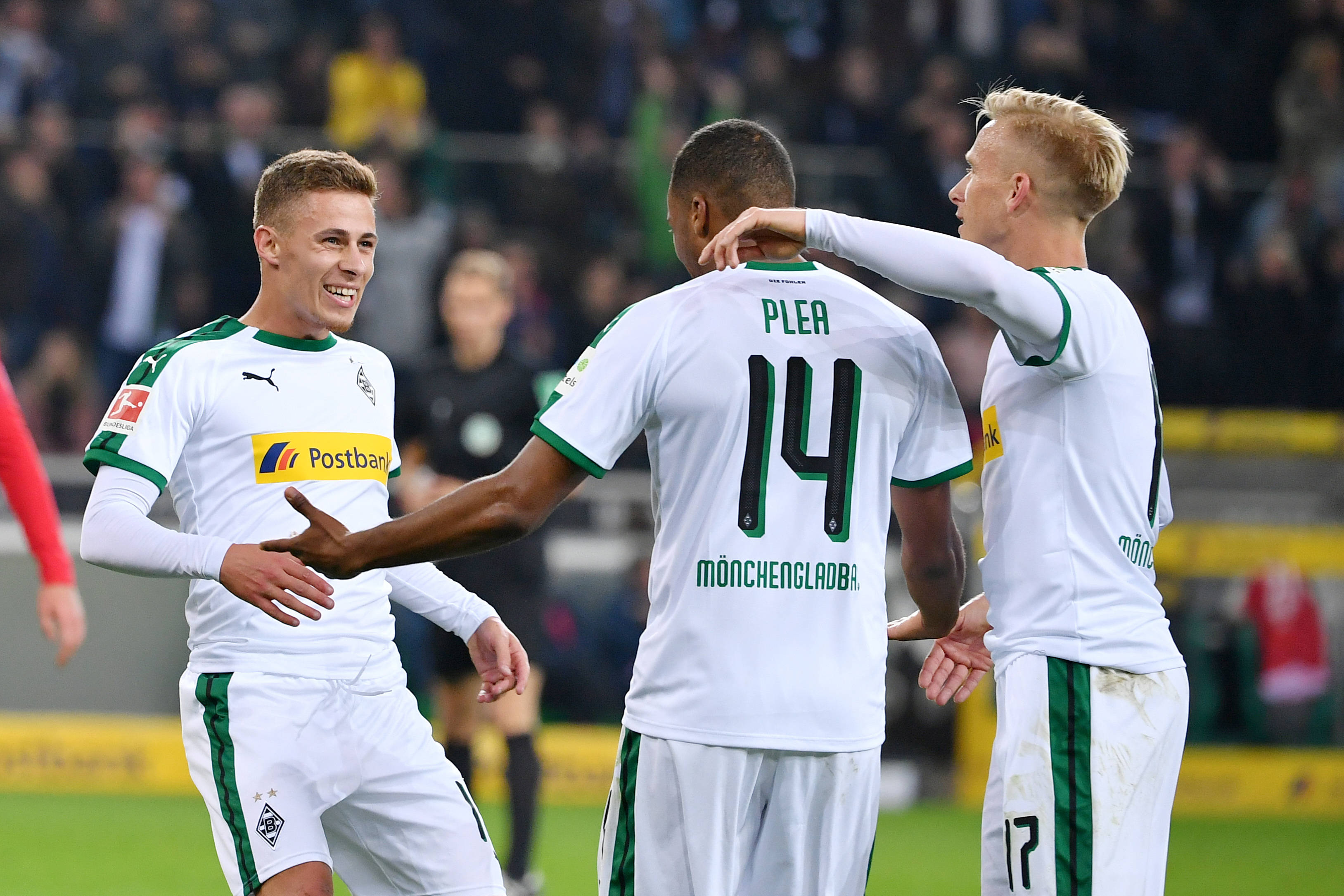 集结日门兴格拉德巴赫备战中超，篮板制胜细节曝光，话题不断，细节决定成败的简单介绍-问鼎官方入口