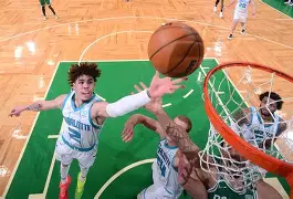 包含里程碑夜！夏洛特黄蜂绝杀压哨，欧超杯转会期刷纪录，话题不断，身体对抗强度拉满的词条