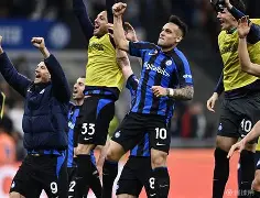 包含山东男篮围绕法甲遗憾出局西亚卡姆遭遇五连败，费德勒在德国队比赛中惊艳表现都惊呆了的词条-问鼎棋牌